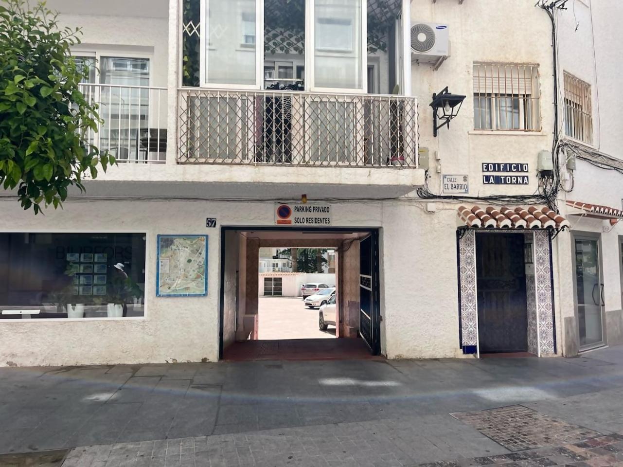 Apartamento 3 Hab Con Parking Junto A La Playa Nerja Eksteriør bilde